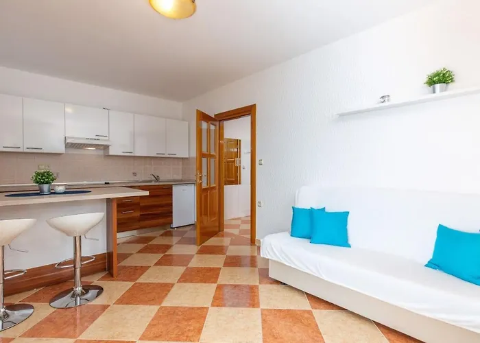 Mit Balkon Und Meerblick By Interhome Dramalj